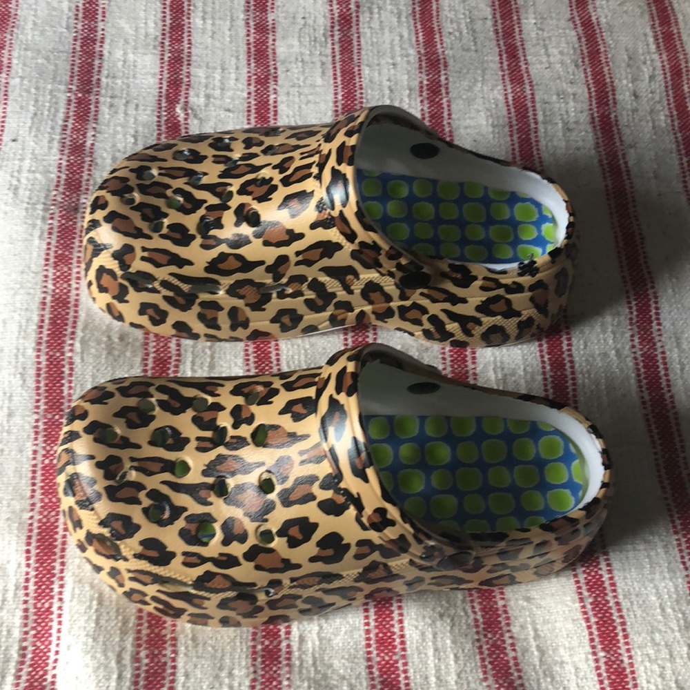 Cape Robbin Gardner Platform Clogs
